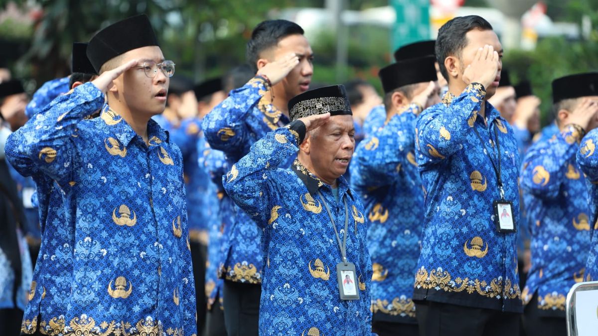 PNS jabatan fungsional ahli utama pensiun pada usia 65 tahun sesuai PP Nomor 11 Tahun 2017.