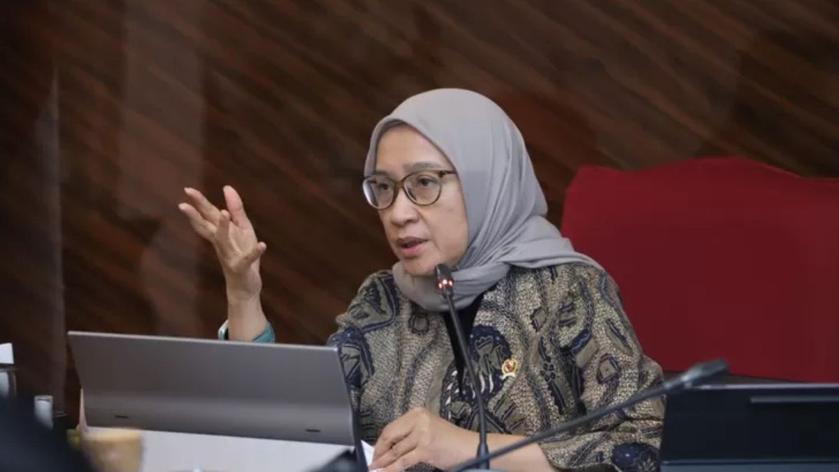Menpan RB Rini Widyantini mengumumkan keputusan tentang gaji PPPK paruh waktu.