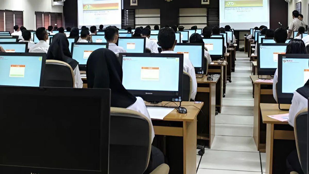 Guru honorer mengikuti program Pendidikan Profesi Guru (PPG) sebagai persiapan menjadi ASN P3K tanpa tes tambahan pada 2025.