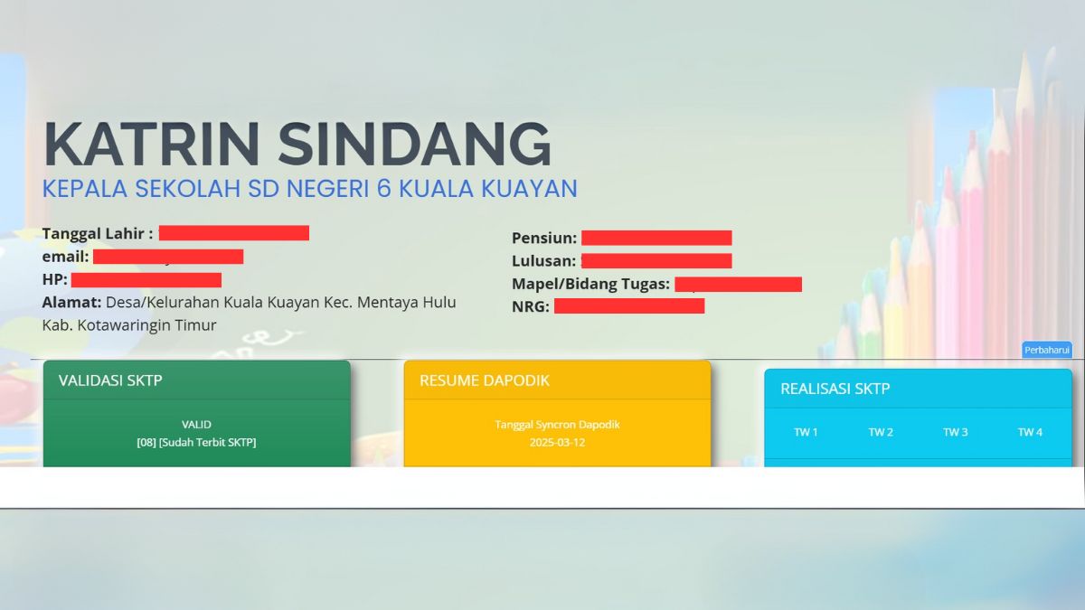 Guru peserta PPG Piloting 1, 2, dan 3 sedang mengecek status pencairan Tunjangan Profesi Guru (TPG) melalui Info GTK.