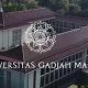 Gedung rektorat Universitas Gadjah Mada (UGM) di Yogyakarta dengan suasana kampus yang asri.